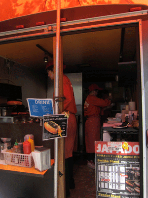 japadog2012-3.gif